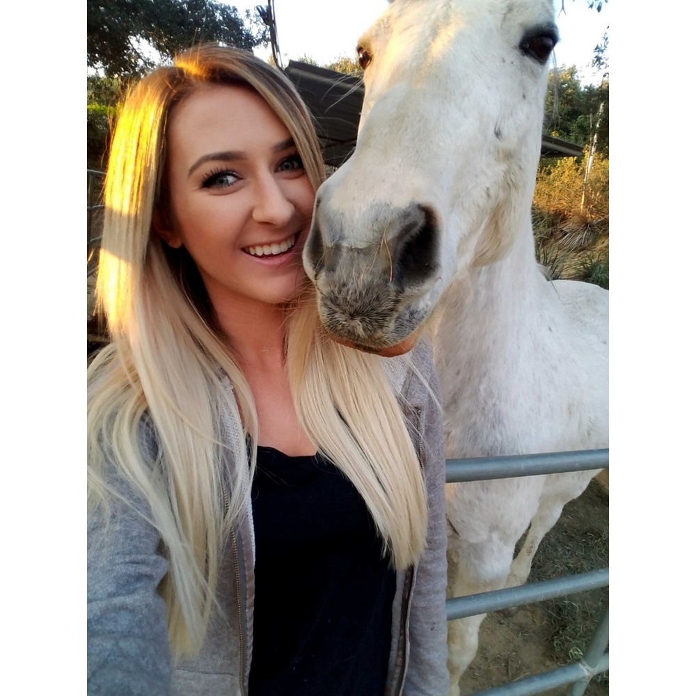 Meet your Posher, Kelsey